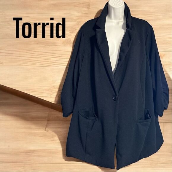Torrid Women's Plus Size 4 Black Swing Overcoat 3/4 Sleeve Single Button Blazer - Picture 1 of 9